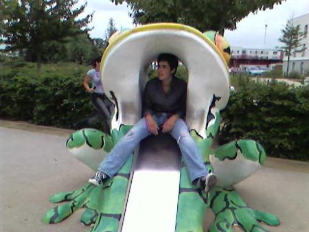 aur�l qui fait du tobogan!